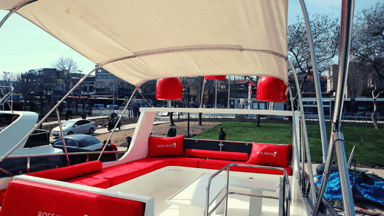 istanbul-bosphorus-private-yacht-cruise-with-tea-and-coffee