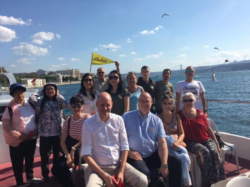 istanbul-bosphorus-sightseeing-boat-tour-with-guide