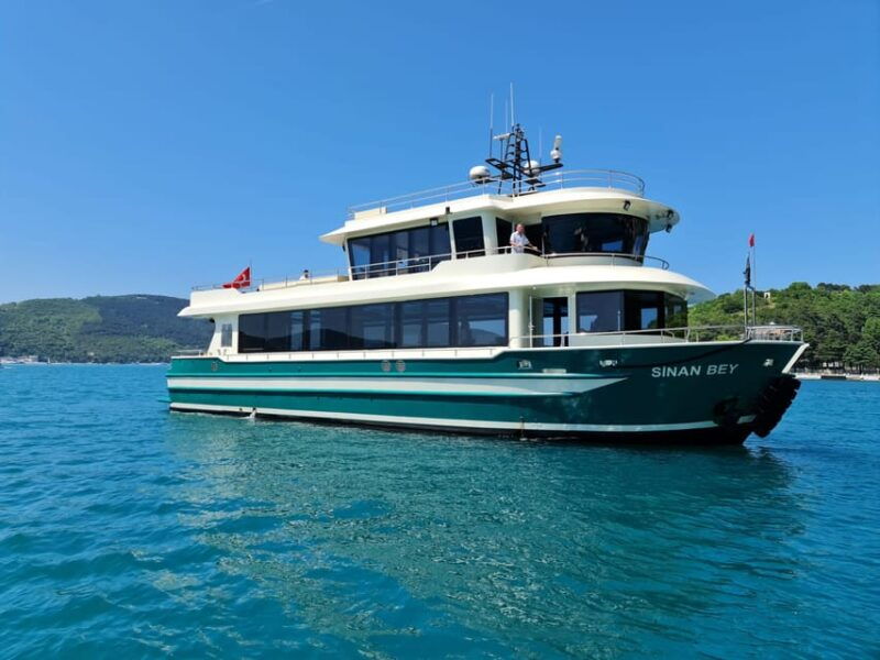 istanbul-bosphorus-strait-and-black-sea-lunch-cruise