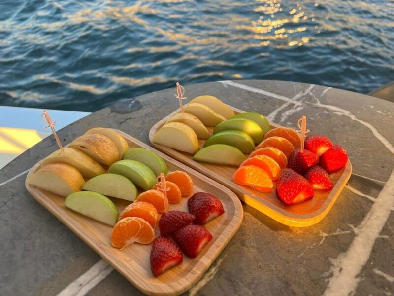 istanbul-bosphorus-sunset-cruise-on-a-luxury-yacht