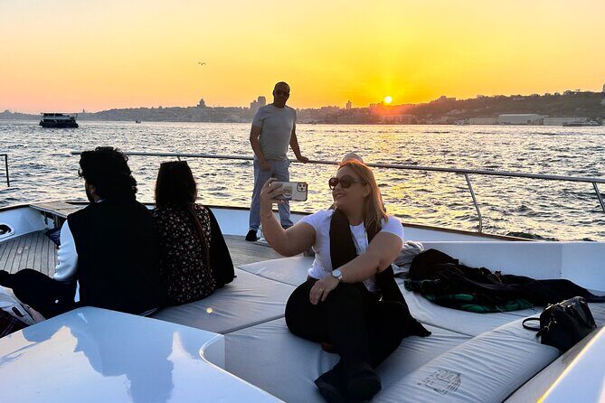 Istanbul Bosphorus Sunset Cruise on the Luxury Yacht - FAQ