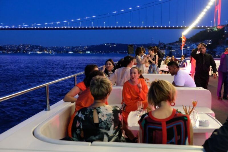 istanbul-bosphorus-sunset-cruise-with-dinner