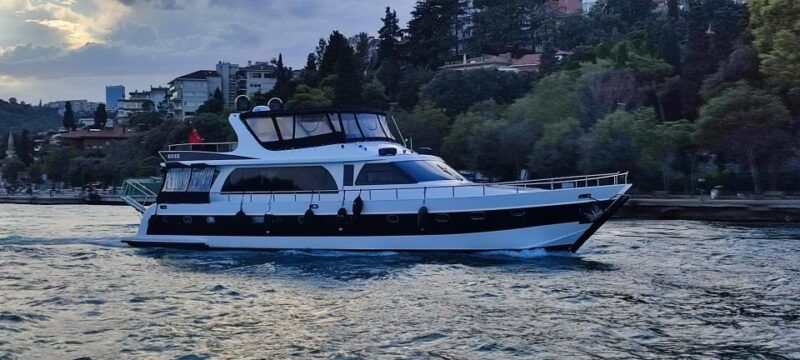 istanbul-bosphorus-sunset-or-night-yacht-cruise