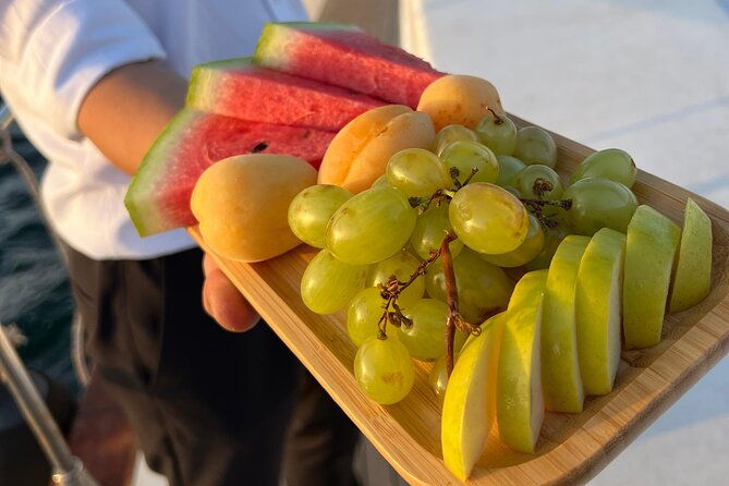 istanbul-bosphorus-sunset-yacht-cruise
