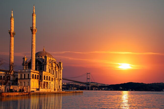 istanbul-bosphorus-sunset-yacht-cruise-with-snack-and-refreshment