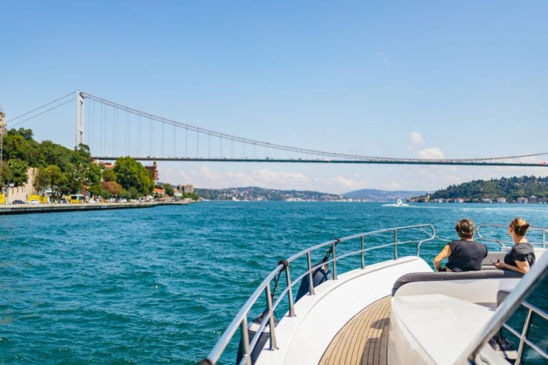 istanbul-bosphorus-yacht-cruise-with-stopover-on-asian-side