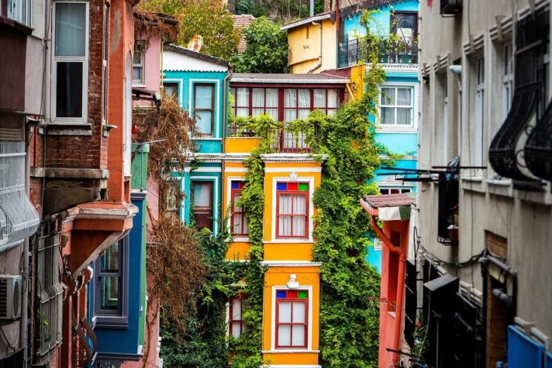 istanbul-colorful-fener-balat-walking-tour-w-expert-guide