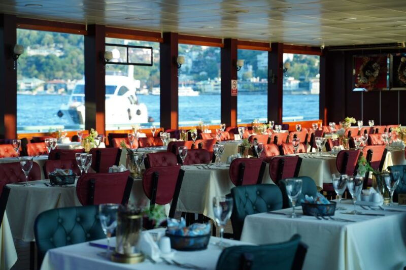 istanbul-dinner-cruise-and-entertainment-with-private-table