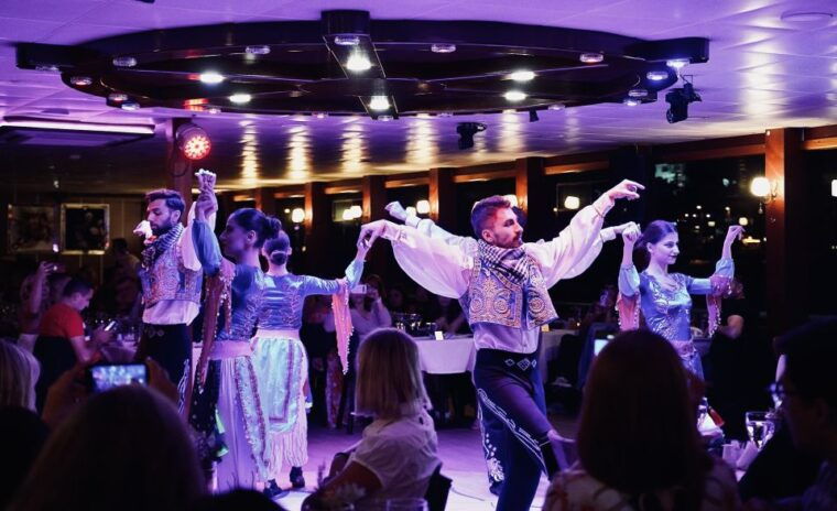 istanbul-dinner-cruise-and-entertainment-with-private-table