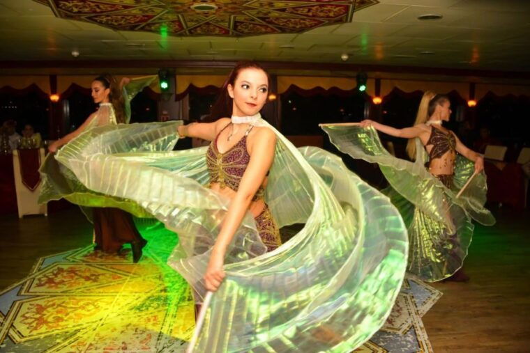 istanbul-dinner-cruise-on-the-bosphorus