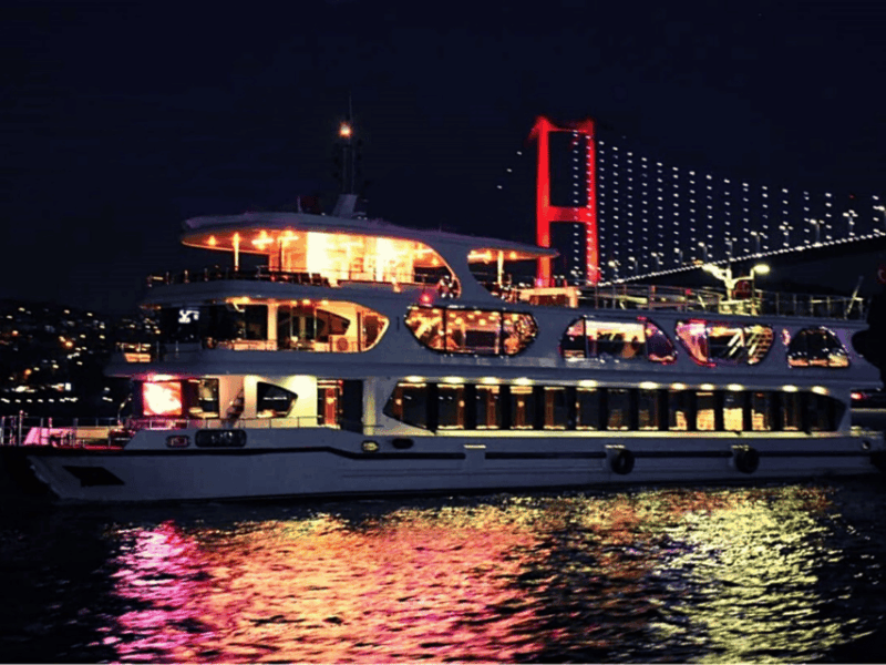 istanbul-dinner-cruise-with-hotel-pickup-optional-drinks