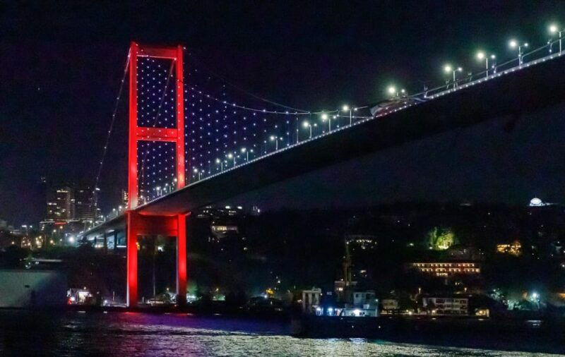 istanbul-dinner-cruise-with-hotel-transfer-and-soft-drinks