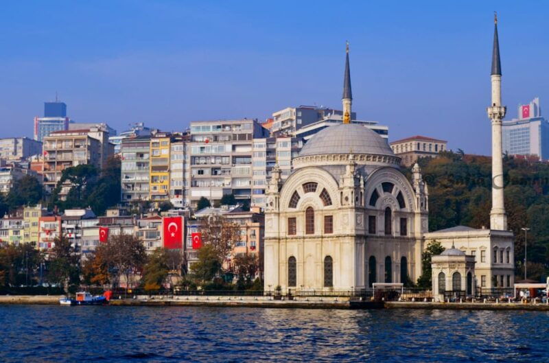 istanbul-discover-dolmabahce-palace-and-surroundings