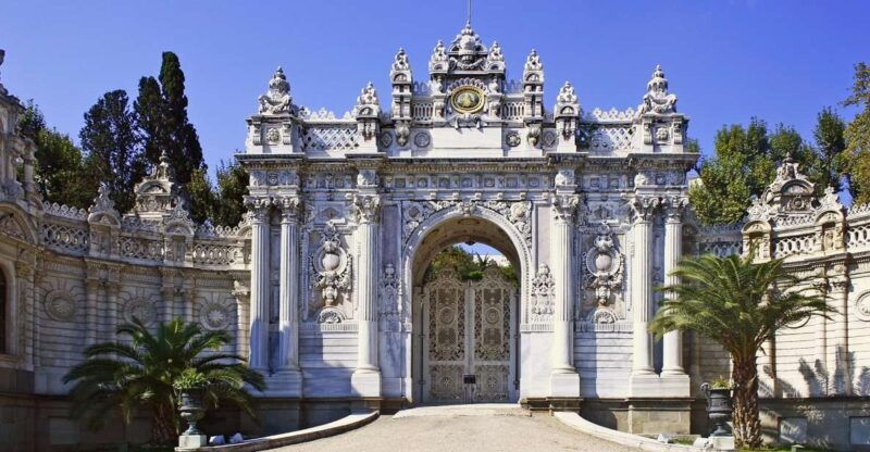 istanbul-dolmabahce-palace-and-grand-bazaar-tour