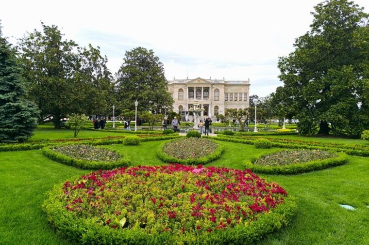istanbul-dolmabahce-palace-and-harem-skip-the-line-ticket