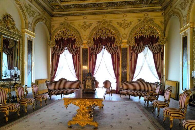 istanbul-dolmabahce-palace-and-harem-skip-the-line-ticket