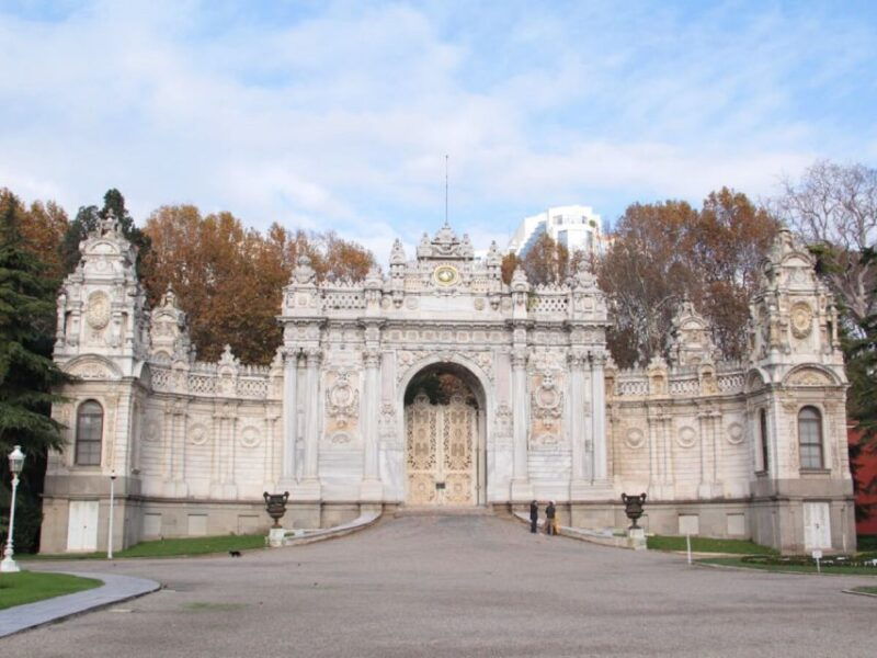 istanbul-dolmabahce-palace-and-uskudar-guided-tour