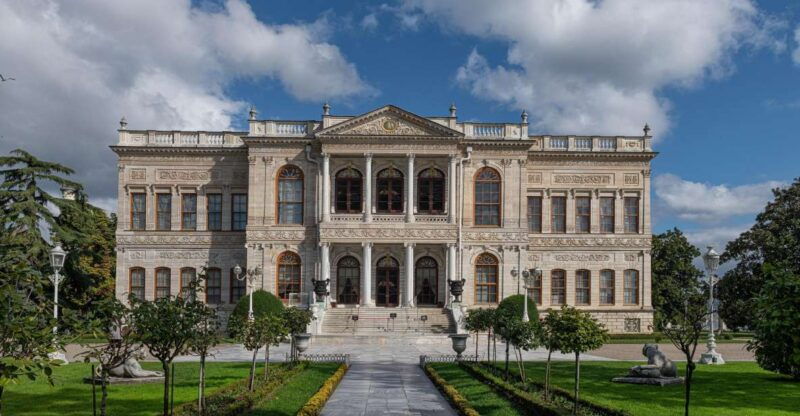 istanbul-dolmabahce-palace-tour-and-bosphorus-yacht-cruise
