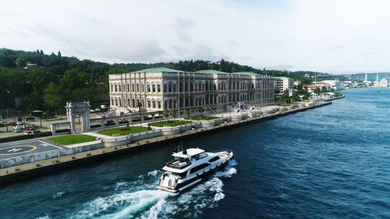 istanbul-dolmabahce-palace-tour-and-bosphorus-yacht-cruise