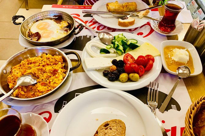 istanbul-europe-and-asia-private-and-guided-food-tour-2