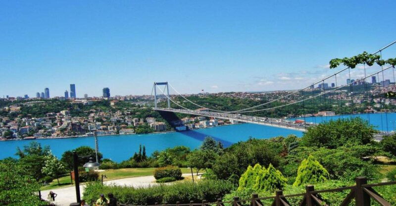 istanbul-europe-and-asia-tour-by-bus-and-bosphorus-cruise