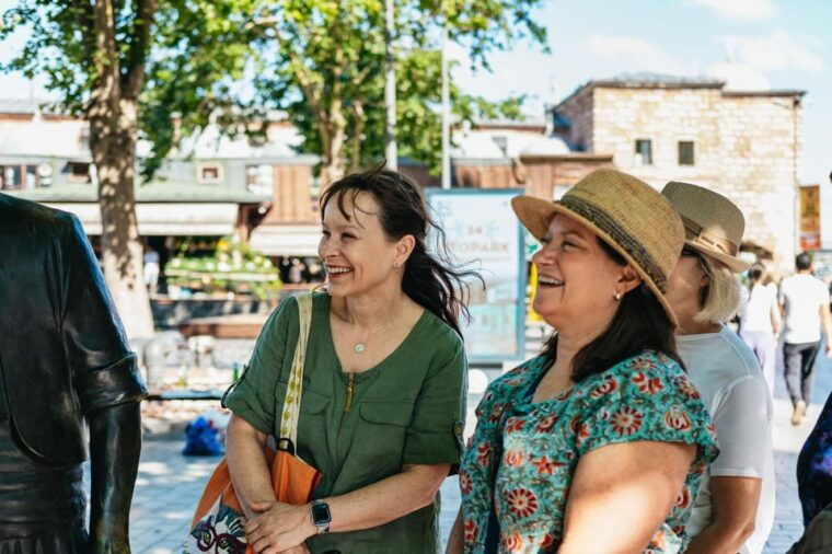 istanbul-european-and-asian-side-guided-foodie-walking-tour