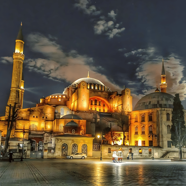 istanbul-exclusive-istanbul-night-tour-with-private-vip-car