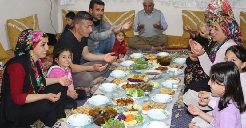 istanbul-food-and-culture-tour-dinner-at-local-family