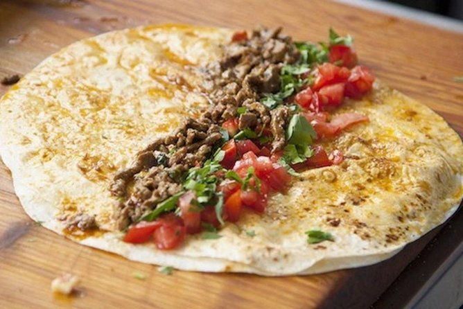 istanbul-food-walking-tour-of-beyoglu-by-night