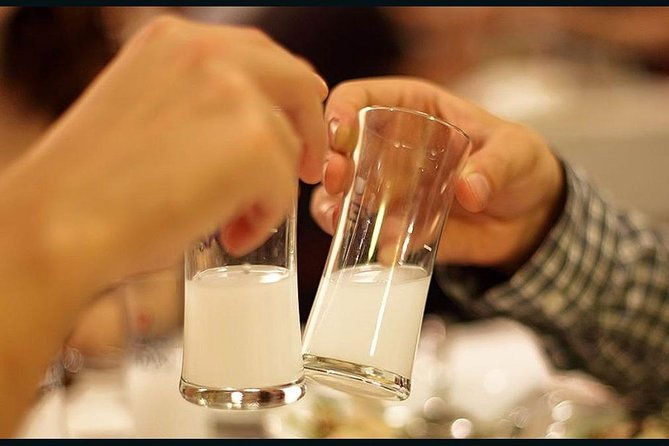 istanbul-food-walking-tour-of-beyoglu-by-night