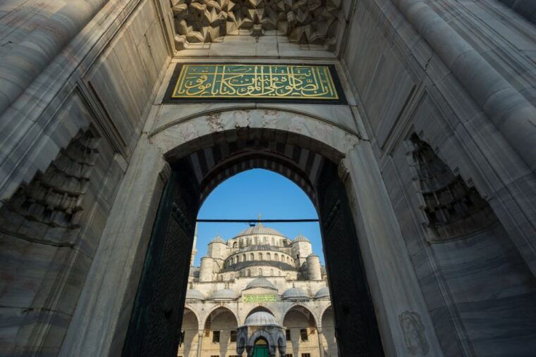 istanbul-full-day-highlights-tour-with-guide-and-lunch