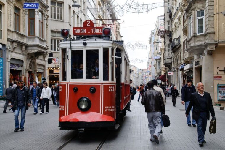 istanbul-galata-district-walking-tour