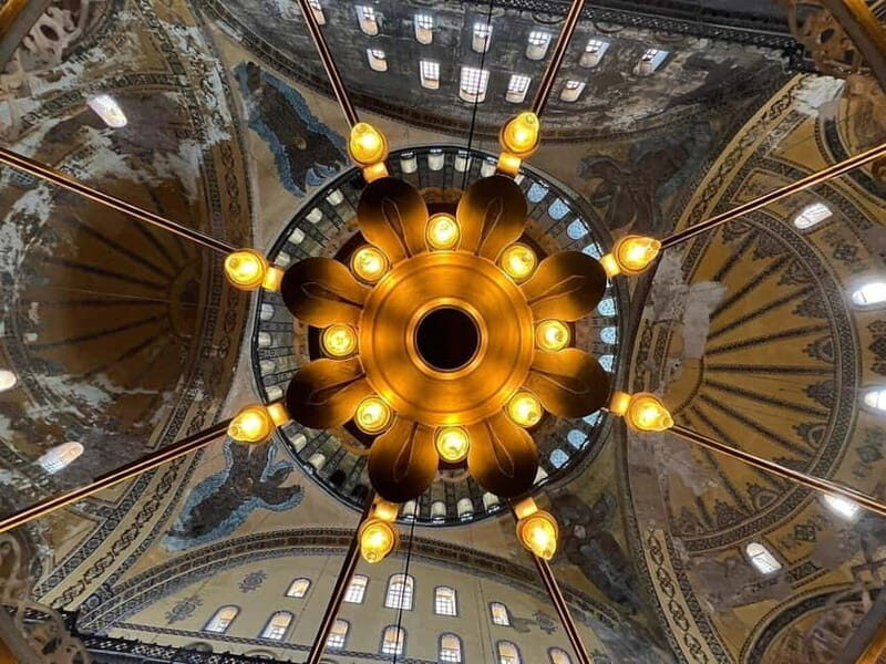 Istanbul: Guided Blue Mosque and Hagia Sophia Tour - The Grand Bazaar: A Vibrant Market Experience