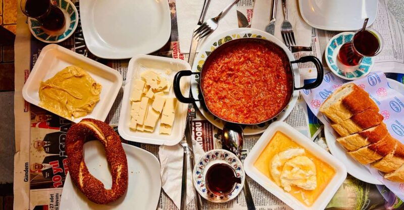 istanbul-guided-food-tour-of-street-food-and-markets