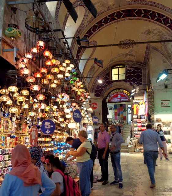 istanbul-hagia-sofia-blue-mosque-and-grand-bazaar-tour