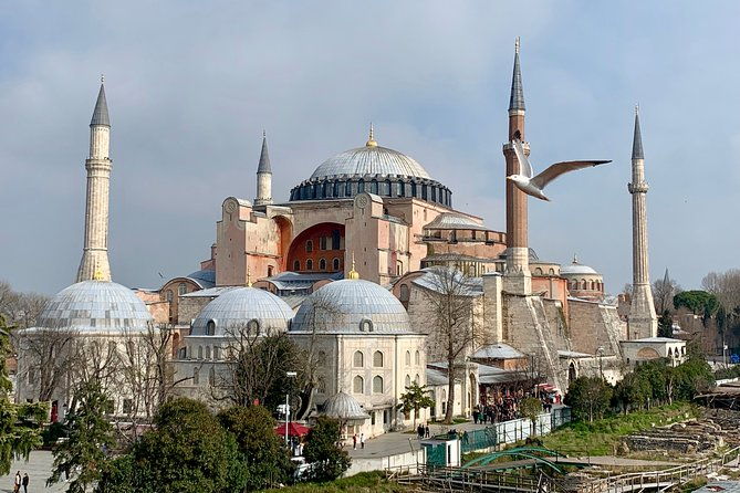 istanbul-hagia-sophia-basilica-cistern-and-grand-bazaar-tour
