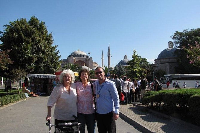 istanbul-hagia-sophia-blue-mosque-and-grand-bazaar-tour