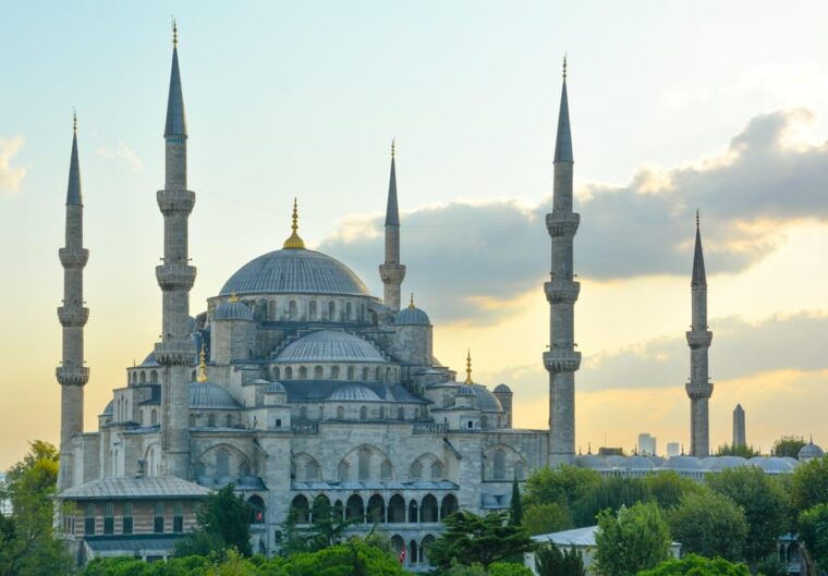 istanbul-hagia-sophia-blue-mosque-basilica-cistern-tour