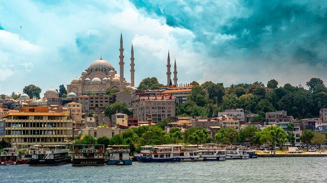 istanbul-hagia-sophia-blue-mosque-grand-bazaar-walk-tour