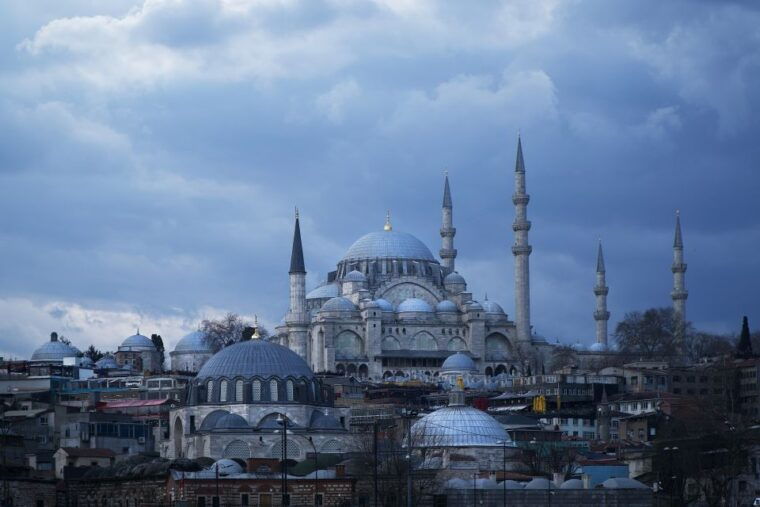 istanbul-hagia-sophia-blue-mosque-suleymaniye-mosque-tour