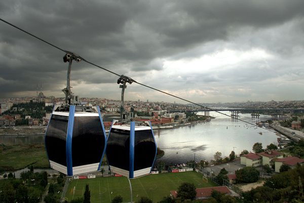 istanbul-half-day-cruise-and-cable-car-to-pierre-loti-hill