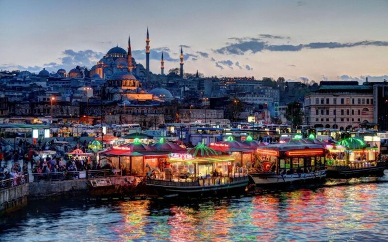 istanbul-half-day-tour-with-bosphorus-cruise-spice-market