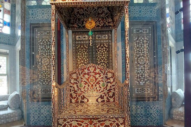 istanbul-highlights-blue-mosque-hagia-sophia-topkapi-and-more