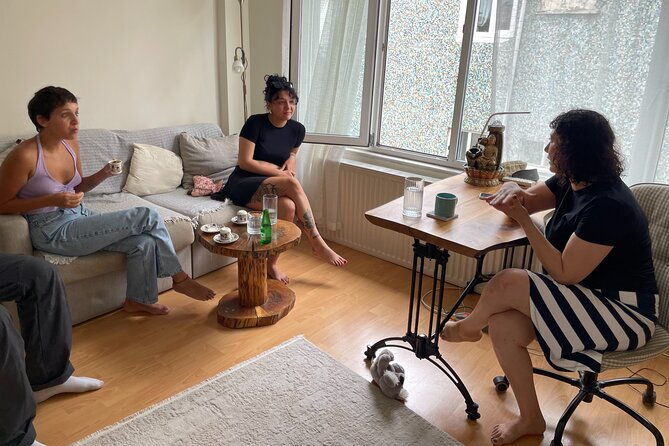 istanbul-home-style-turkish-coffee-making-and-fortune-telling