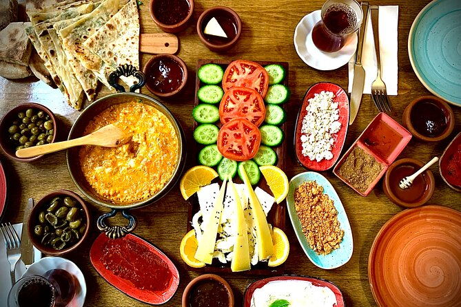 istanbul-luxury-food-tour-with-a-visit-to-the-grand-bazaar