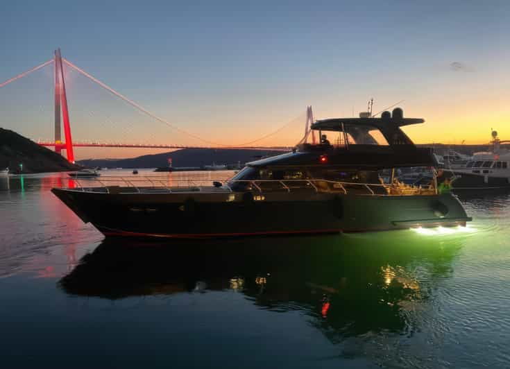 istanbul-luxury-yacht-tour-enjoy-a-day-or-sunset-cruise