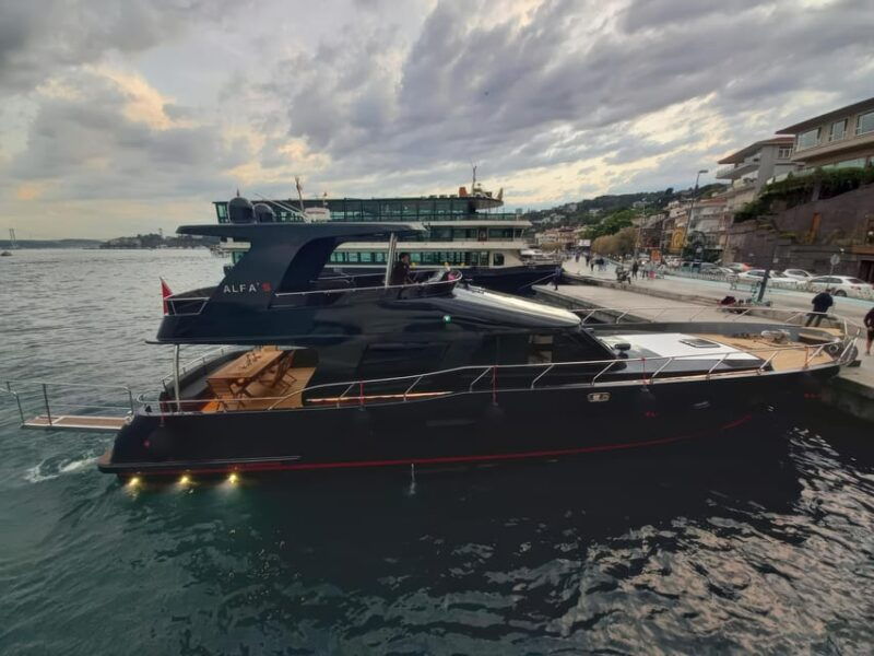 istanbul-luxury-yacht-tour-enjoy-a-day-or-sunset-cruise