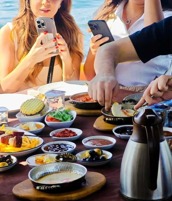 Istanbul: Morning Bosphorus Yacht Cruise w/Turkish Breakfast - Key Points