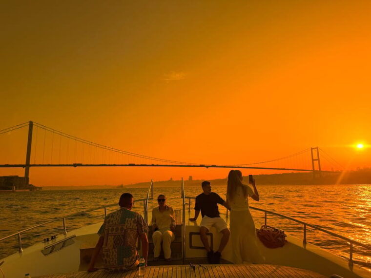 istanbul-morning-or-sunset-cruise-with-guide-and-snacks