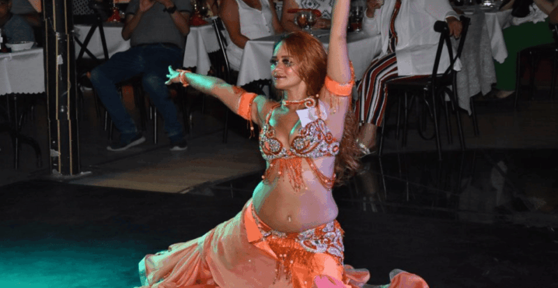 istanbul-new-years-eve-bosphorus-dinner-cruise-party-2025